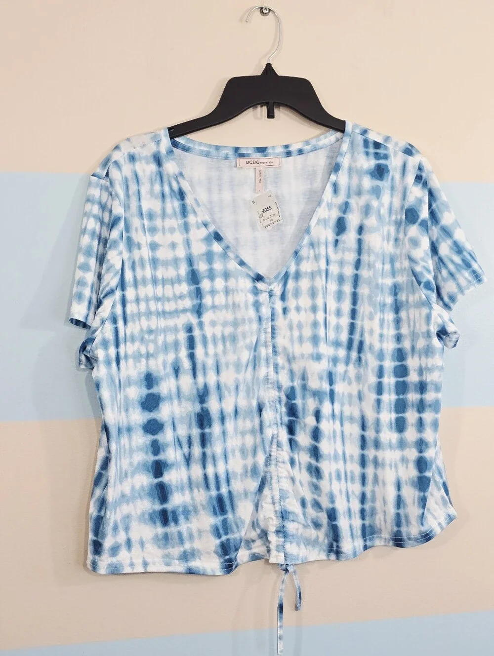 BCBGeneration Blue Tie-Dye V-Neck Drawstring Tee - Picture 3 of 8